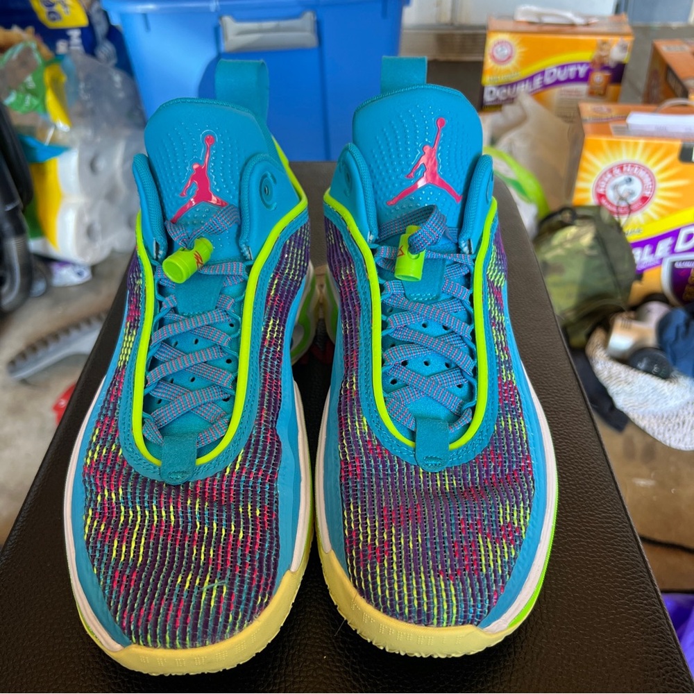 Size 10 - Jordan 36 Low PF x Luka Doncic Laser Blue 2022